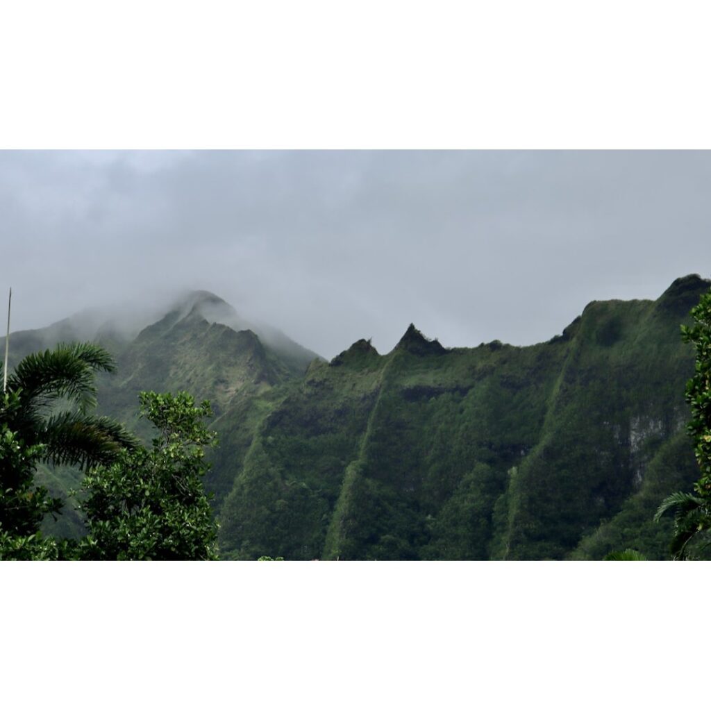 An unknown fact of Hawaii is it tall mountains.