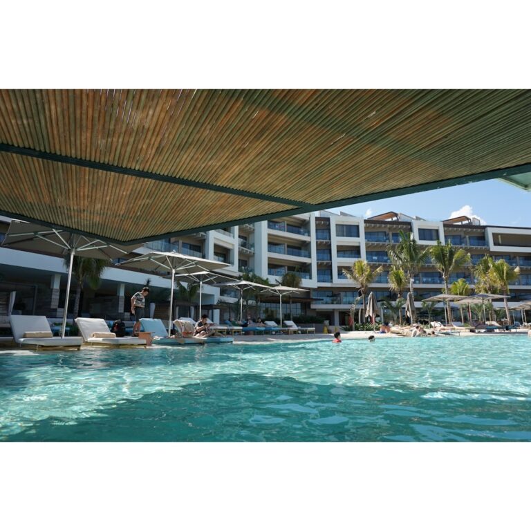 Resort providing all inclusive vacations