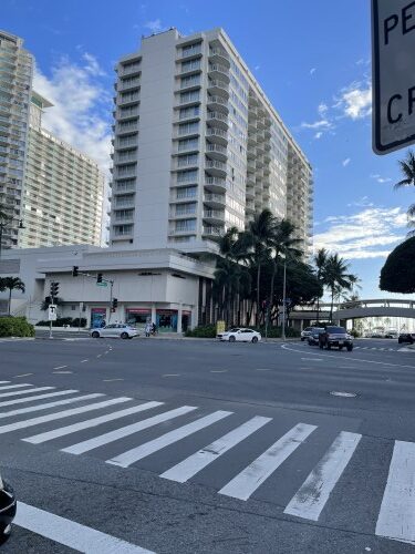 Oahu is the capital of the Hawaiian Islands.