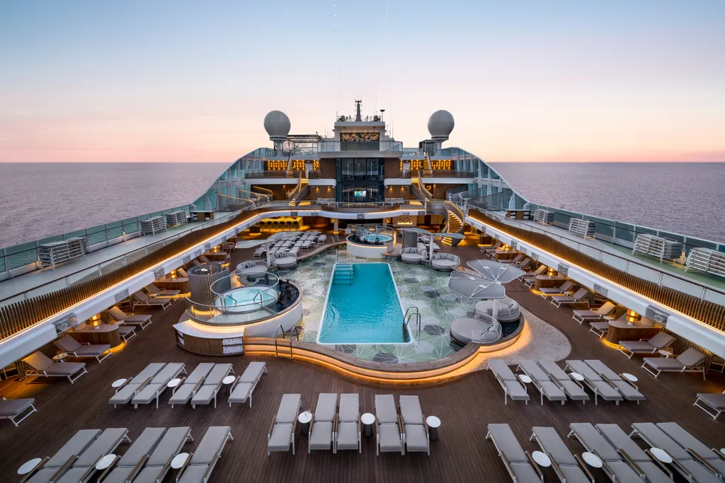 Luxury Cruise